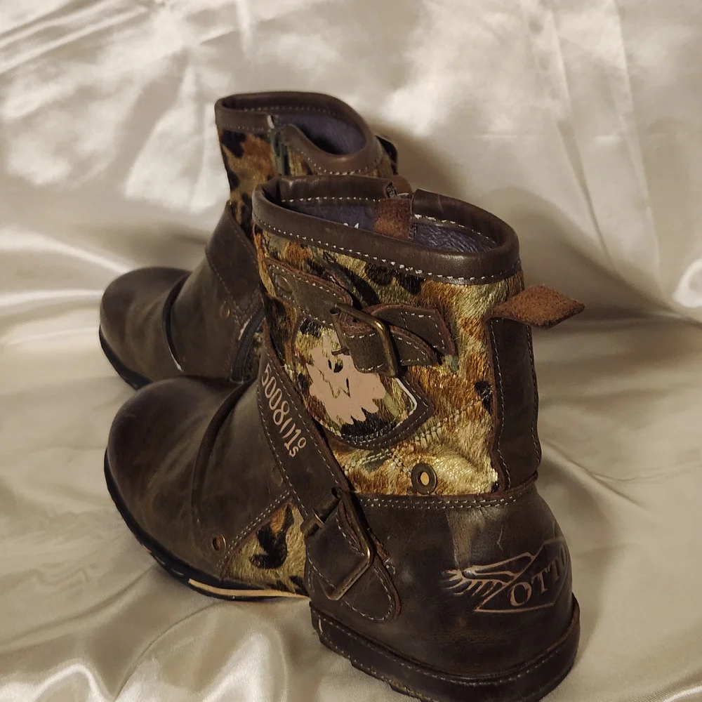 OTTO Brown and Camouflage Leather Boots - Picture 5 of 16